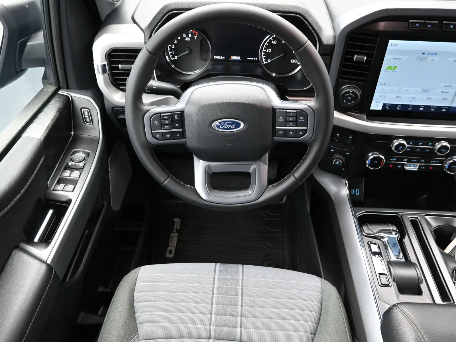 2023 Ford F-150 XLT - Photo 26