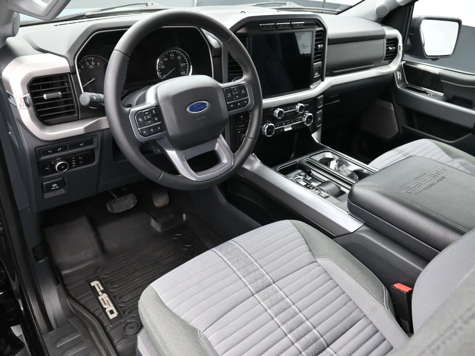 2023 Ford F-150 XLT - Photo 22
