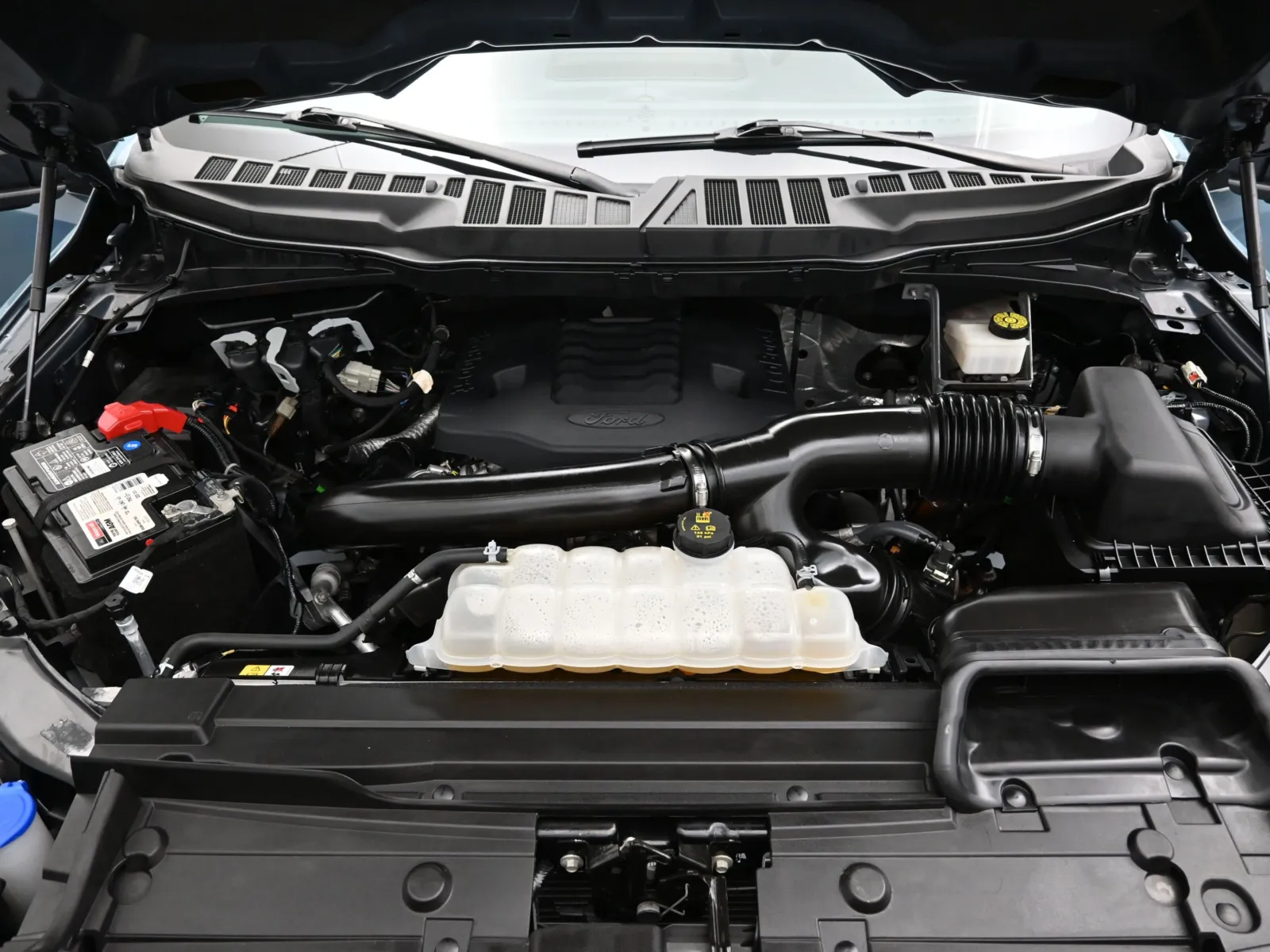 2023 Ford F-150 XLT - Photo 8