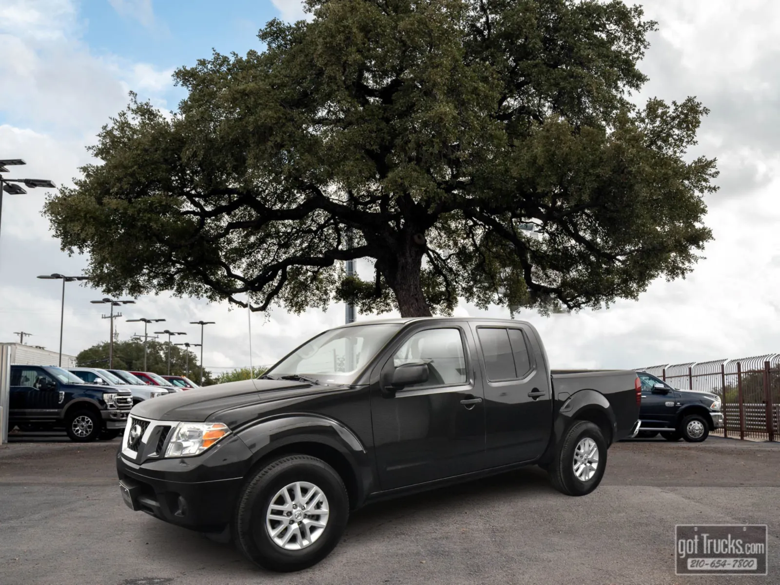 Black 2020 Nissan Frontier SV for sale in San Antonio, TX