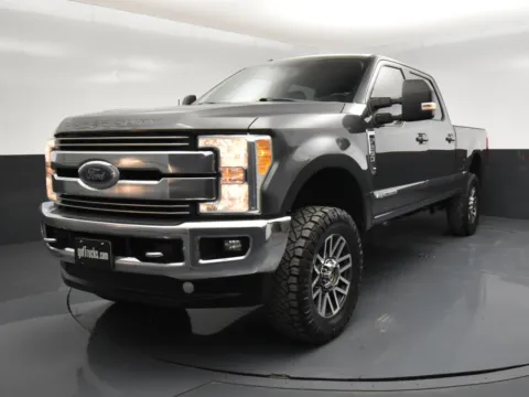 Photos of 2017 Ford Super Duty F-250 SRW Lariat for sale in San Antonio, TX at got Trucks?