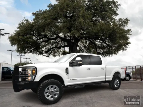 White 2018 Ford Super Duty F-250 SRW LARIAT for sale in San Antonio, TX