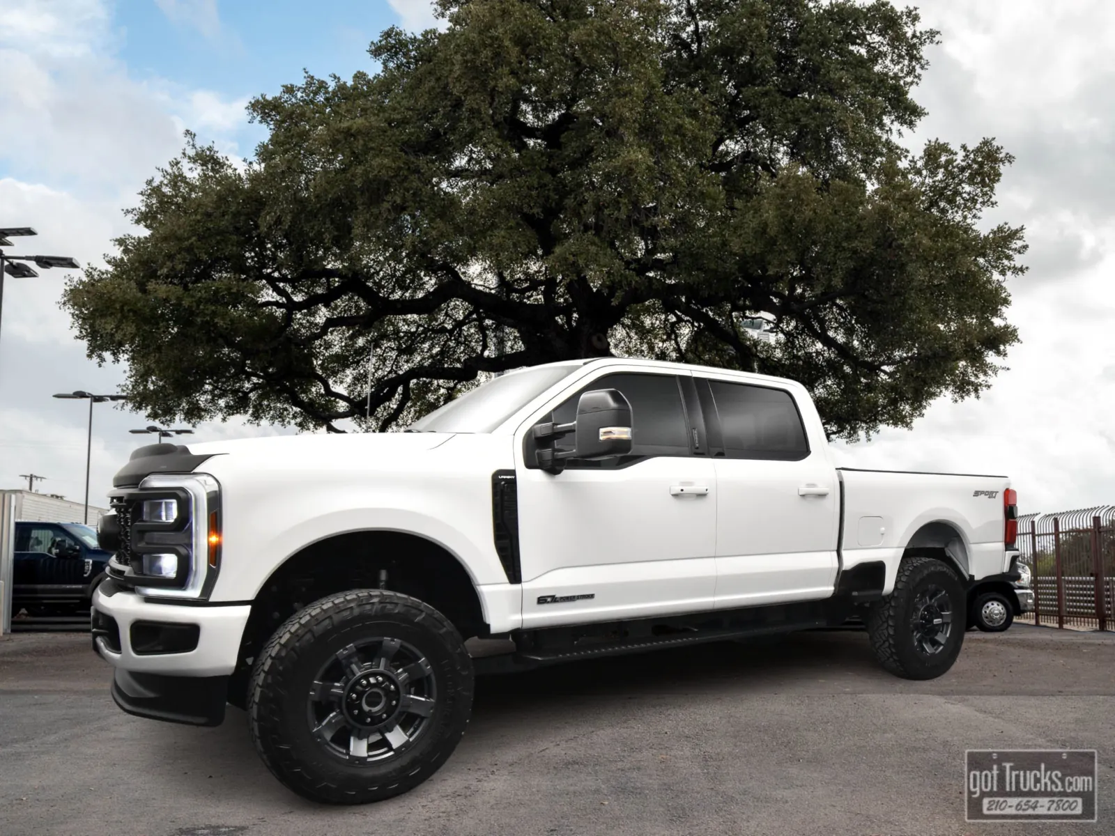 White 2024 Ford Super Duty F-250 SRW LARIAT for sale in San Antonio, TX