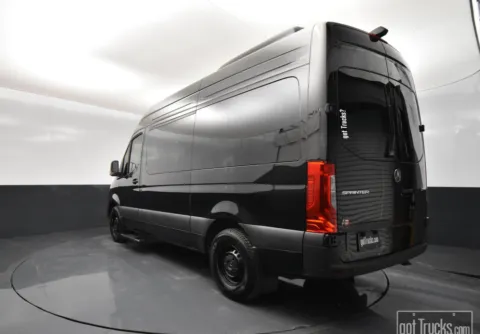 More photos of 2024 Mercedes-Benz Sprinter Passenger Van 2500 Standard Roof I4 Die at got Trucks?, TX