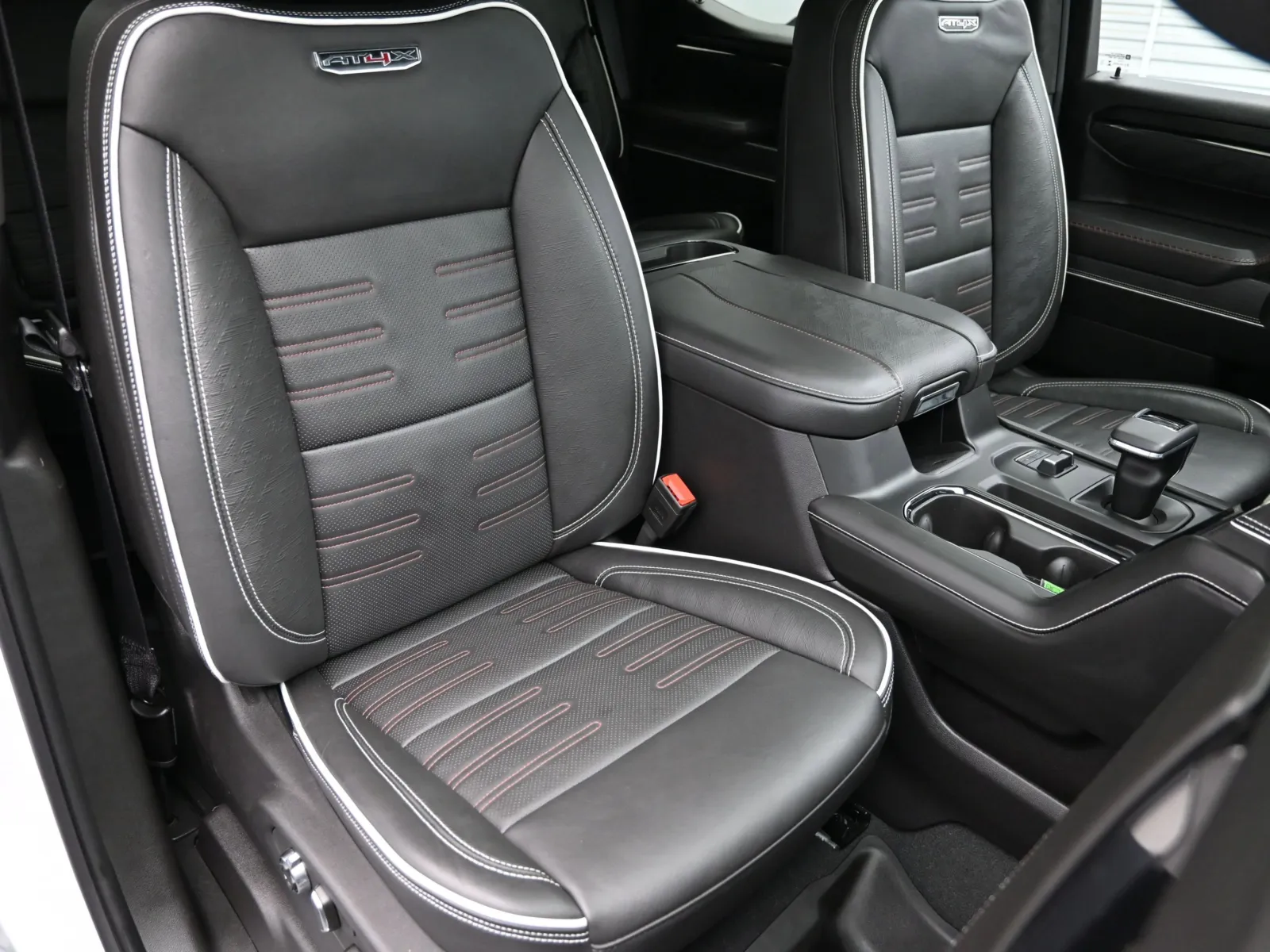 2024 GMC Sierra 1500 AT4X - Photo 42