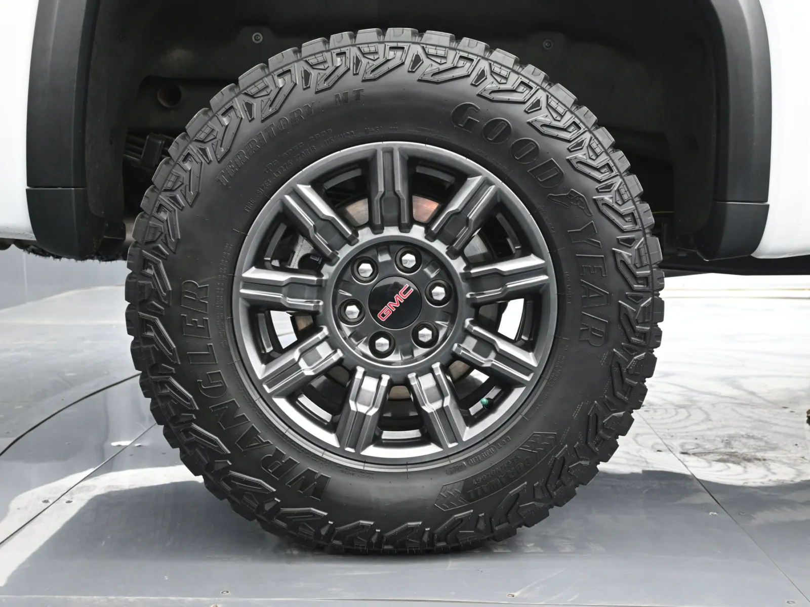2024 GMC Sierra 1500 AT4X - Photo 18