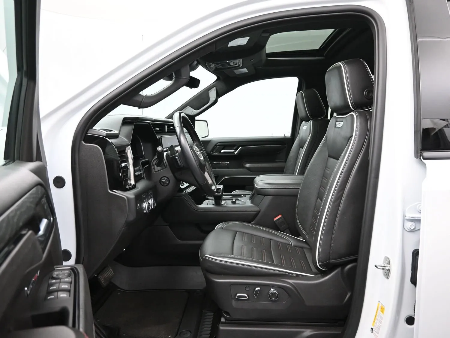 2024 GMC Sierra 1500 AT4X - Photo 9