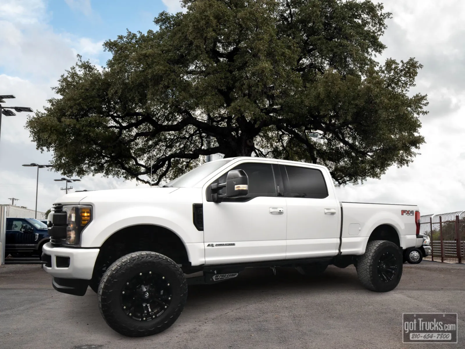 White 2019 Ford Super Duty F-250 SRW LARIAT for sale in San Antonio, TX