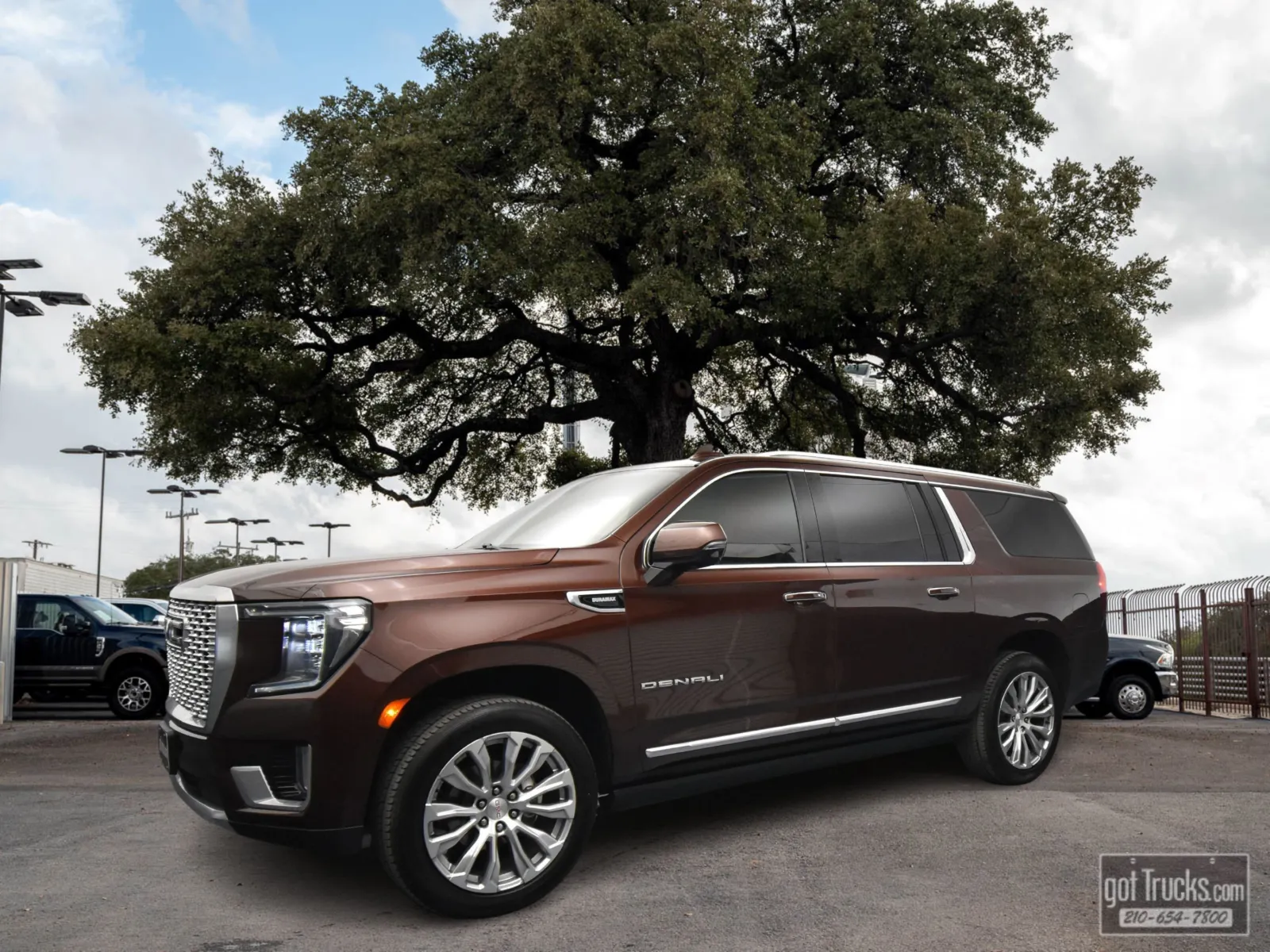 Red 2022 GMC Yukon XL Denali for sale in San Antonio, TX