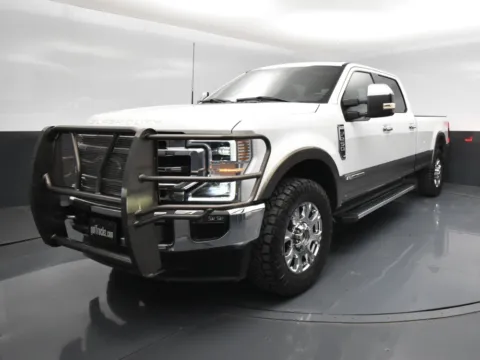 Photos of 2022 Ford Super Duty F-250 SRW Lariat for sale in San Antonio, TX at got Trucks?