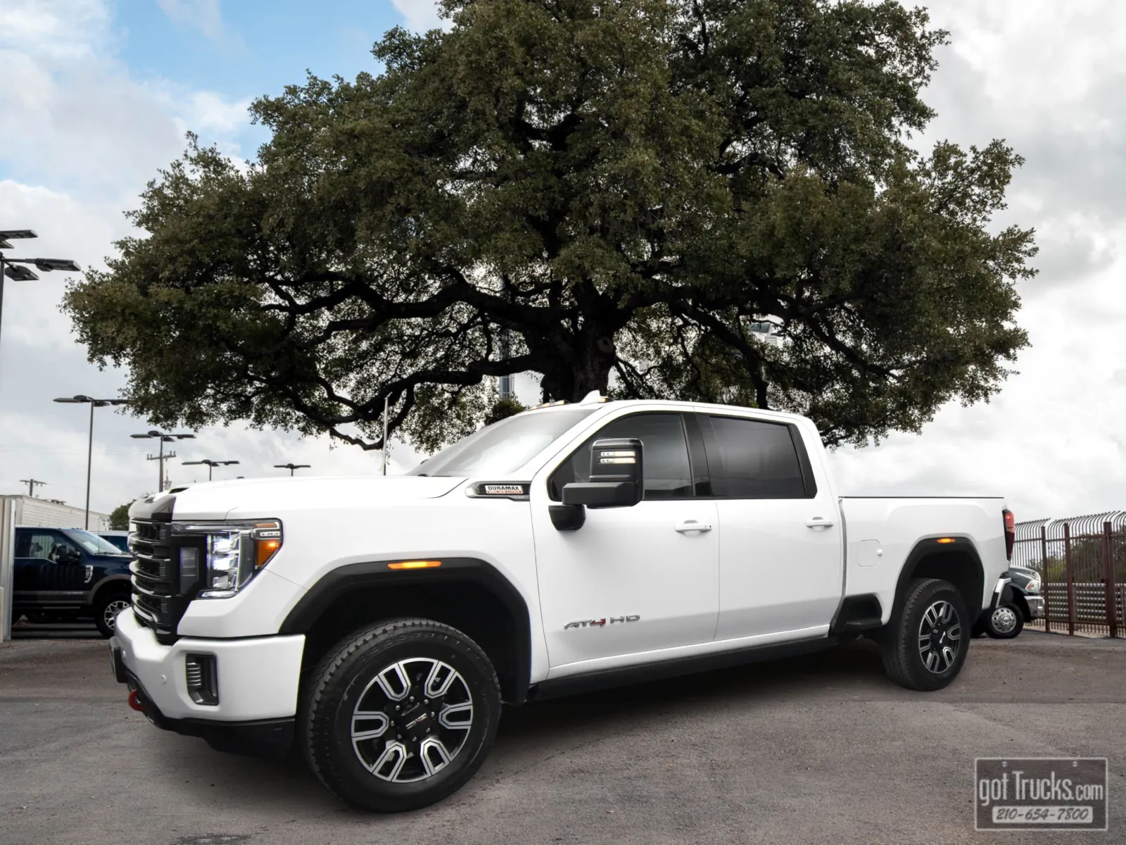 White 2023 GMC Sierra 2500HD AT4 for sale in San Antonio, TX