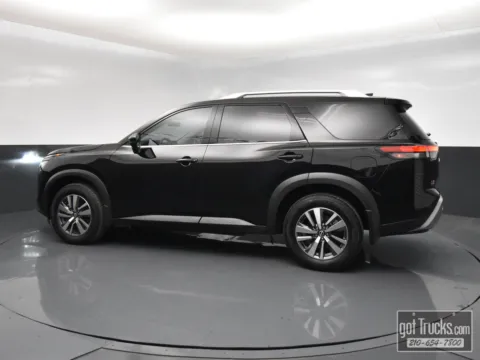 Another view of 2025 Nissan Pathfinder SL for sale in San Antonio, TX at got Trucks?