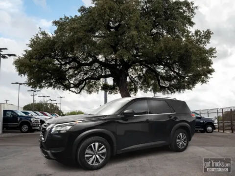 Black 2025 Nissan Pathfinder SL for sale in San Antonio, TX