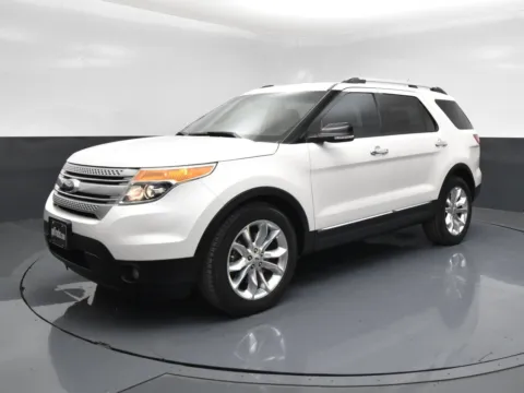 Photos of 2015 Ford Explorer XLT for sale in San Antonio, TX at got Trucks?