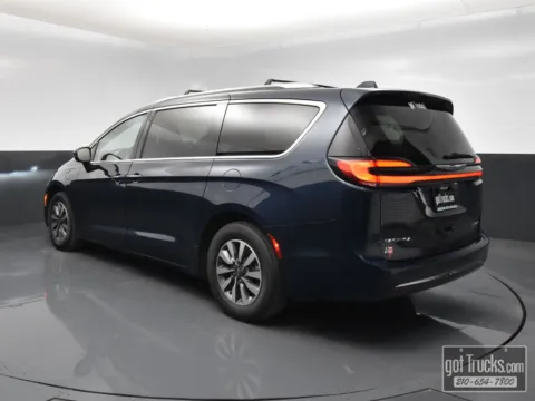 More photos of 2021 Chrysler Pacifica Hybrid Touring L at got Trucks?, TX