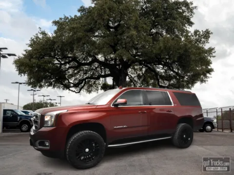 Red 2019 GMC Yukon XL SLT for sale in San Antonio, TX