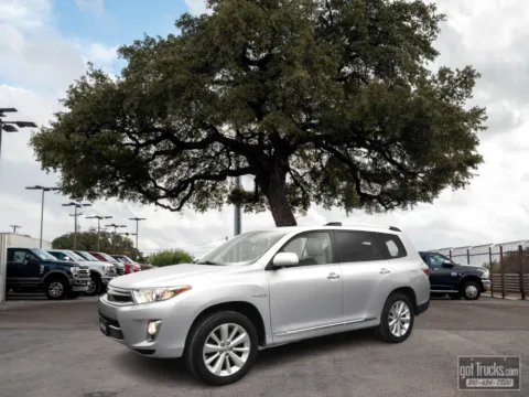 Silver 2012 Toyota Highlander Hybrid Limited for sale in San Antonio, TX