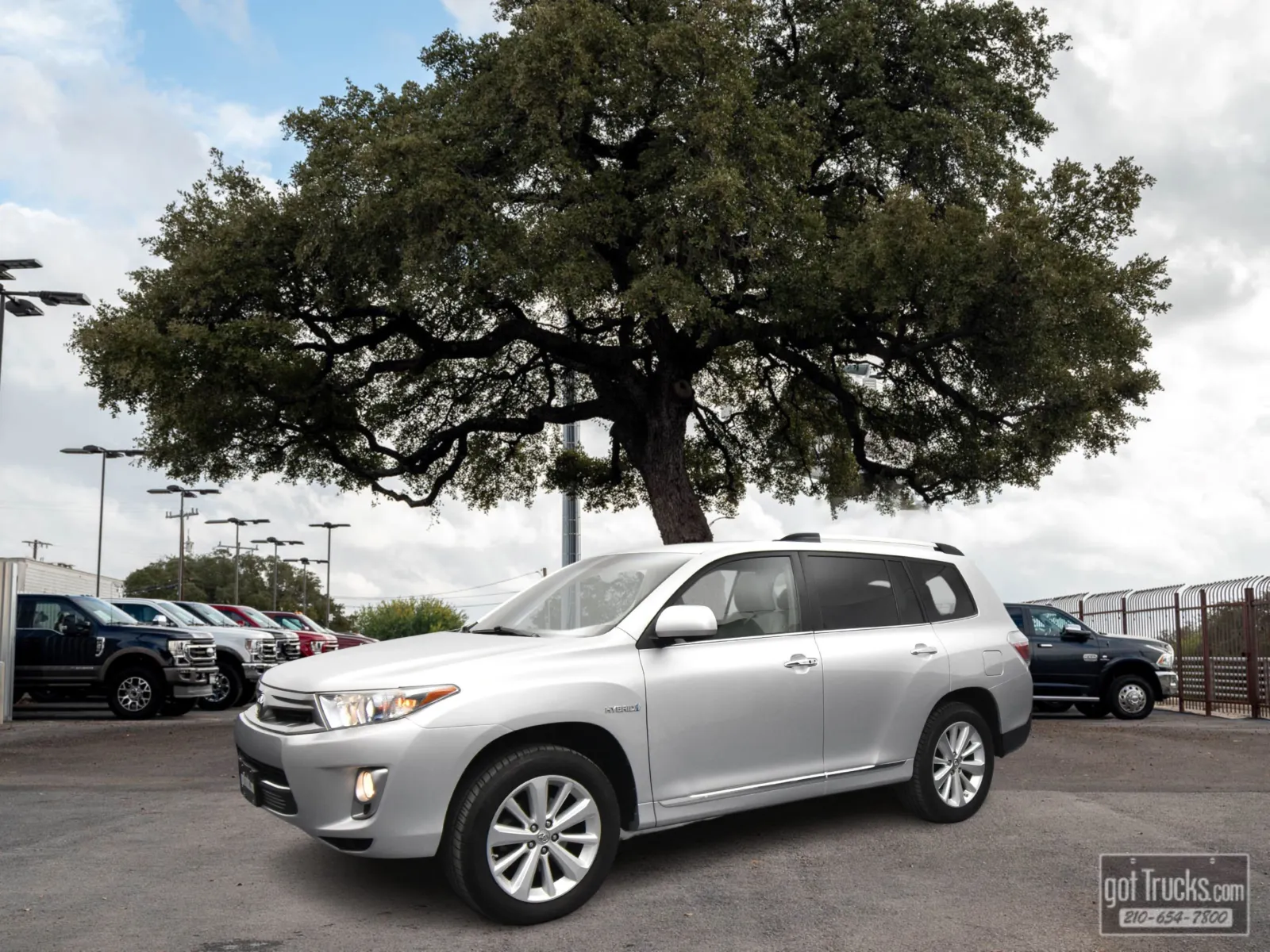 Silver 2012 Toyota Highlander Hybrid Limited for sale in San Antonio, TX
