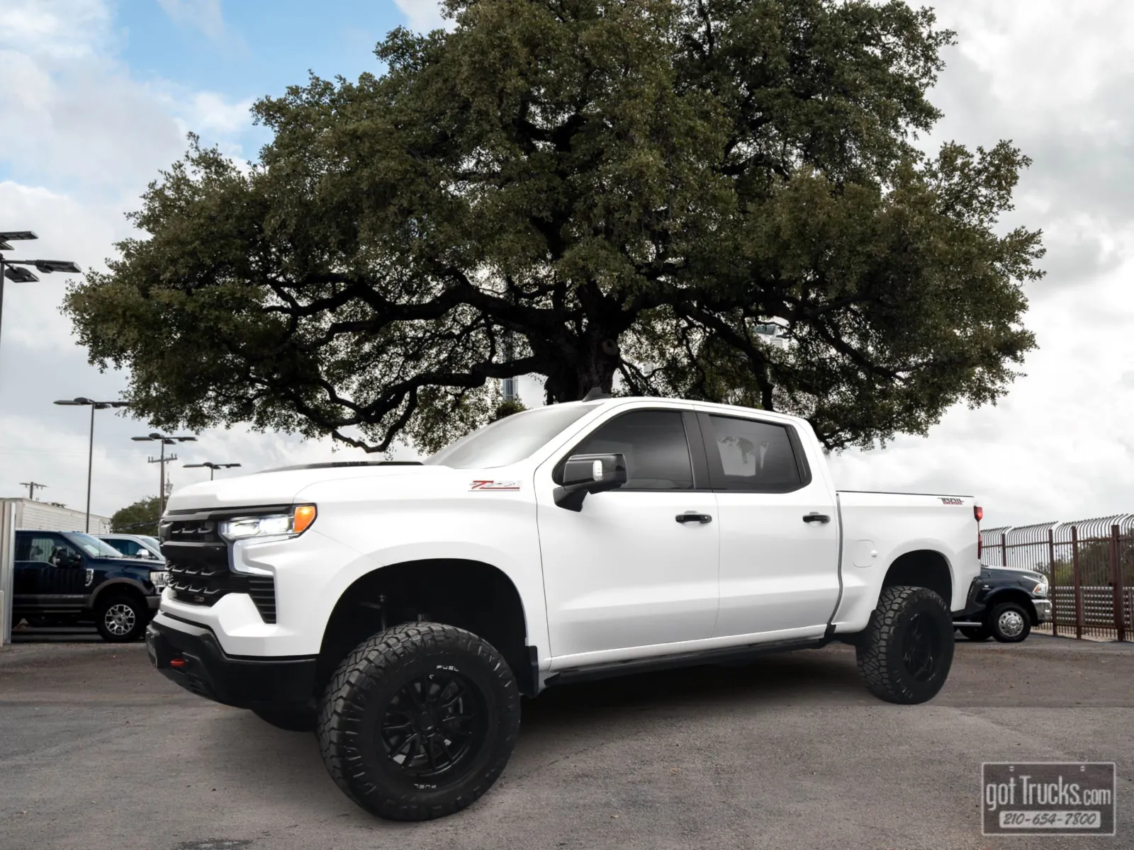 White 2022 Chevrolet Silverado 1500 LT Trail Boss for sale in San Antonio, TX