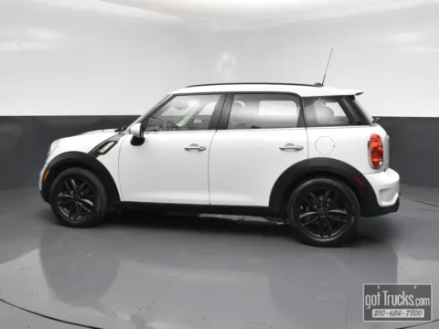 Another view of 2014 MINI Cooper Countryman S for sale in San Antonio, TX at got Trucks?