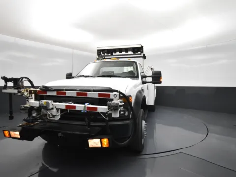 Photos of 2009 Ford Super Duty F-550 DRW XL for sale in San Antonio, TX at got Trucks?