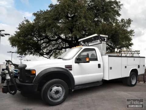 White 2009 Ford Super Duty F-550 DRW XL for sale in San Antonio, TX