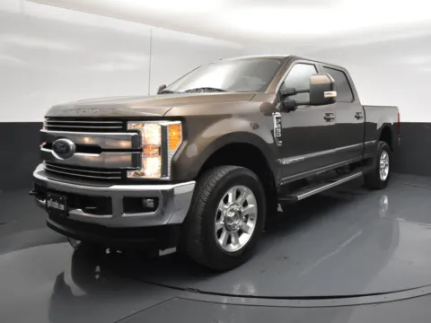 Photos of 2017 Ford Super Duty F-250 SRW Lariat for sale in San Antonio, TX at got Trucks?