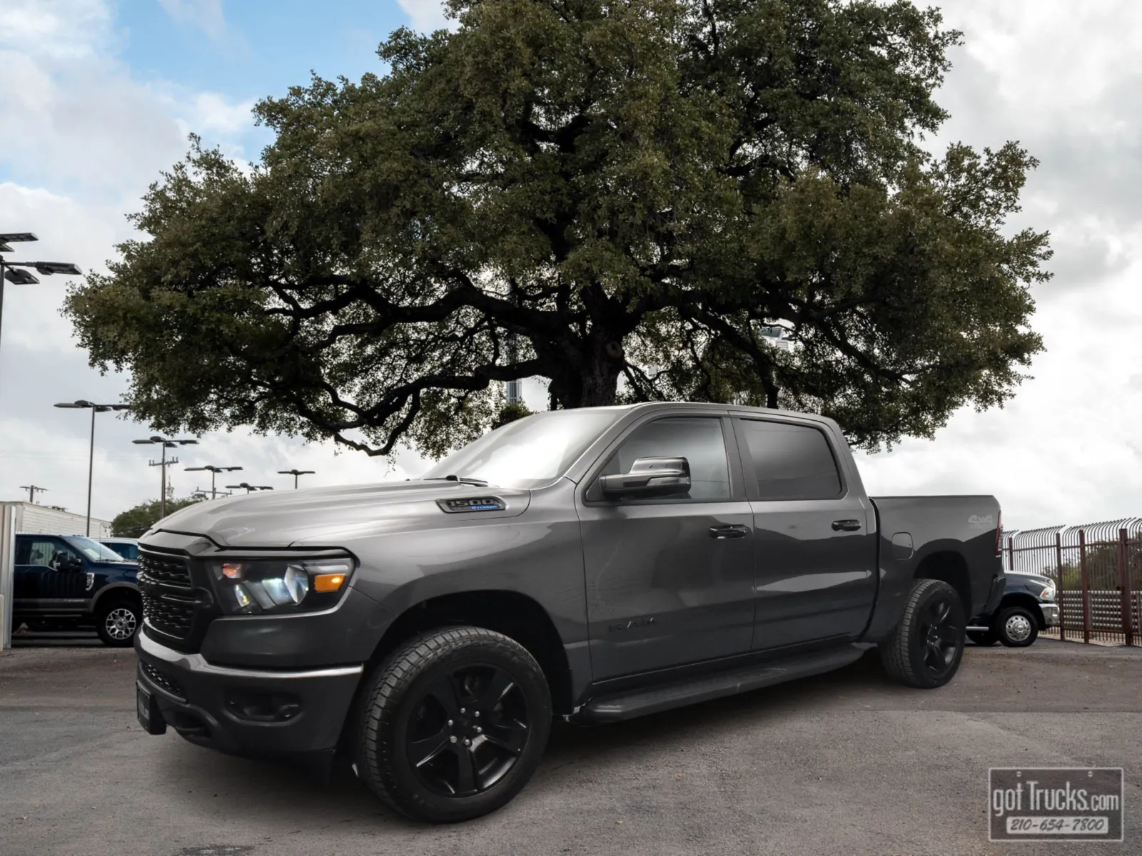 2023 RAM 1500 Big Horn/Lone Star 4x4 Crew Cab 5'7's photo