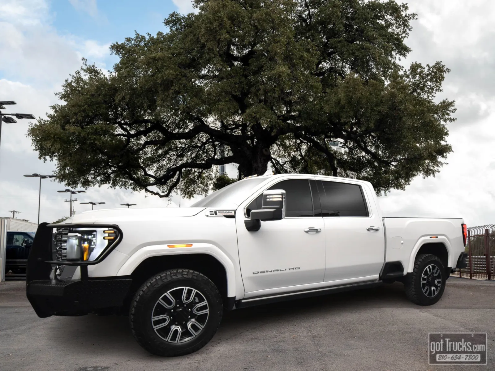 2025 GMC Sierra 4WD Crew Cab Standard Box Denali's photo