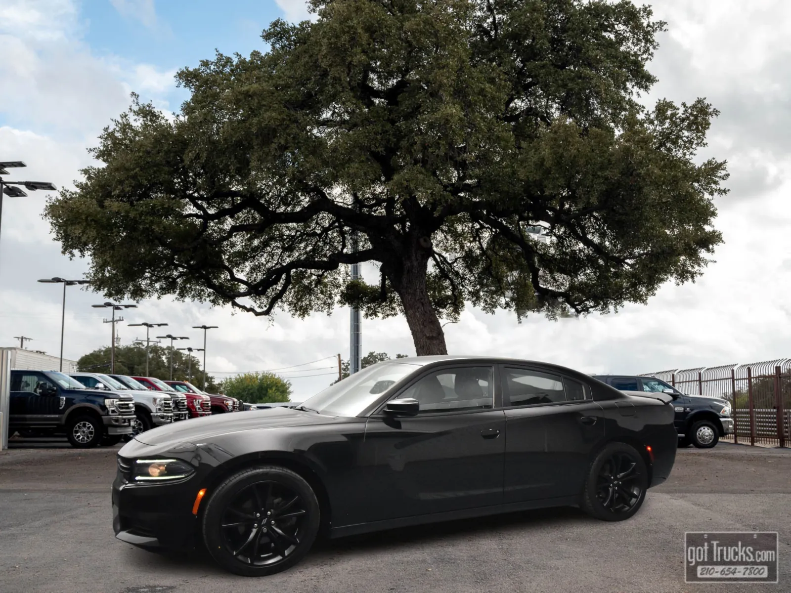 Black 2018 Dodge Charger SXT for sale in San Antonio, TX