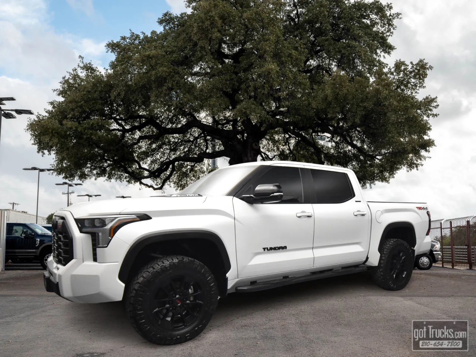 White 2024 Toyota Tundra Limited Hybrid for sale in San Antonio, TX