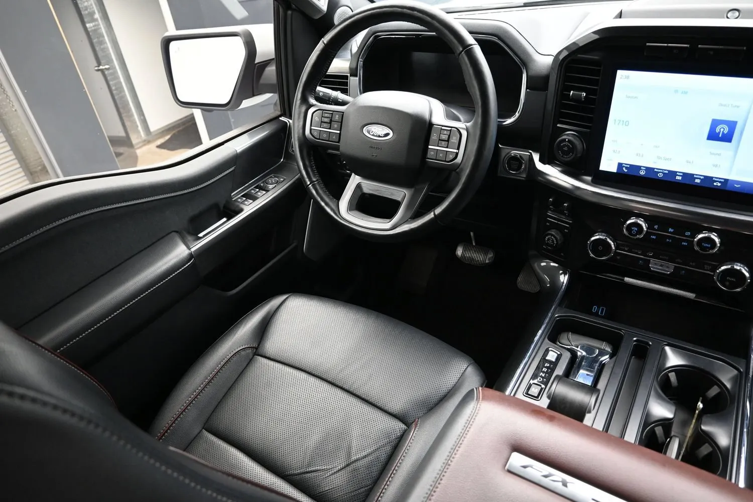 2022 Ford F-150 Lariat - Photo 24