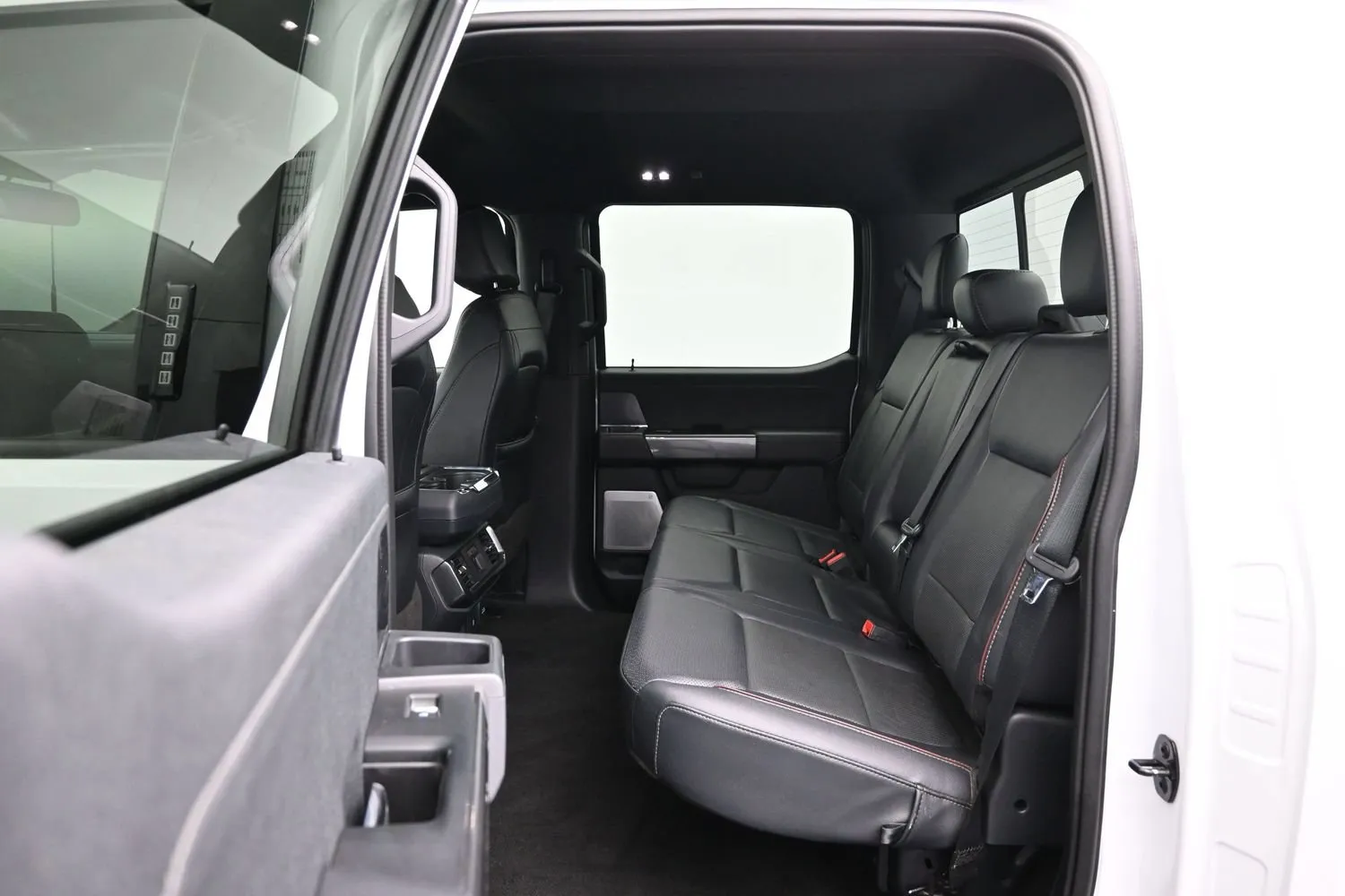 2022 Ford F-150 Lariat - Photo 11