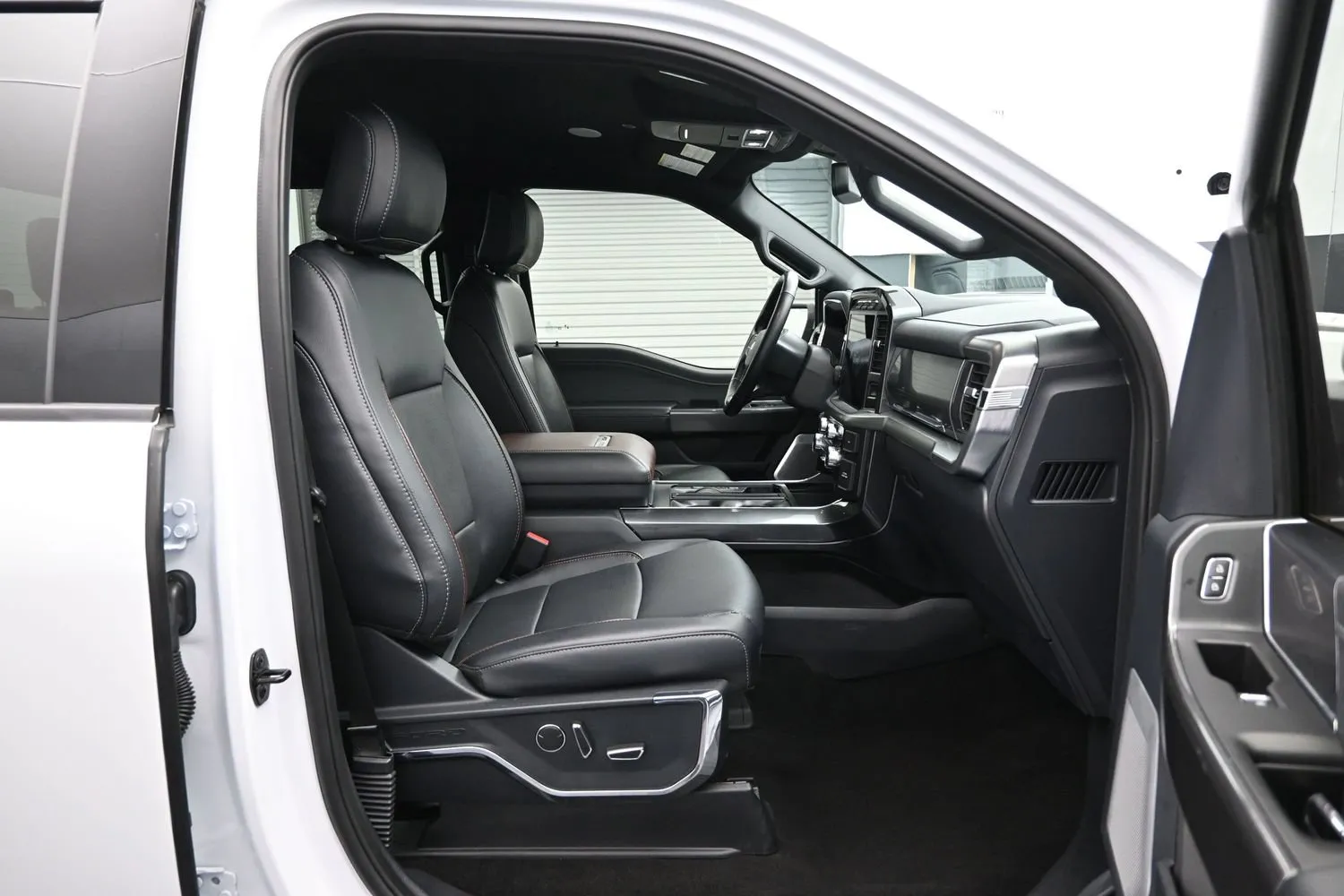 2022 Ford F-150 Lariat - Photo 13