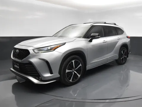 Photos of 2021 Toyota Highlander XSE for sale in San Antonio, TX at got Trucks?