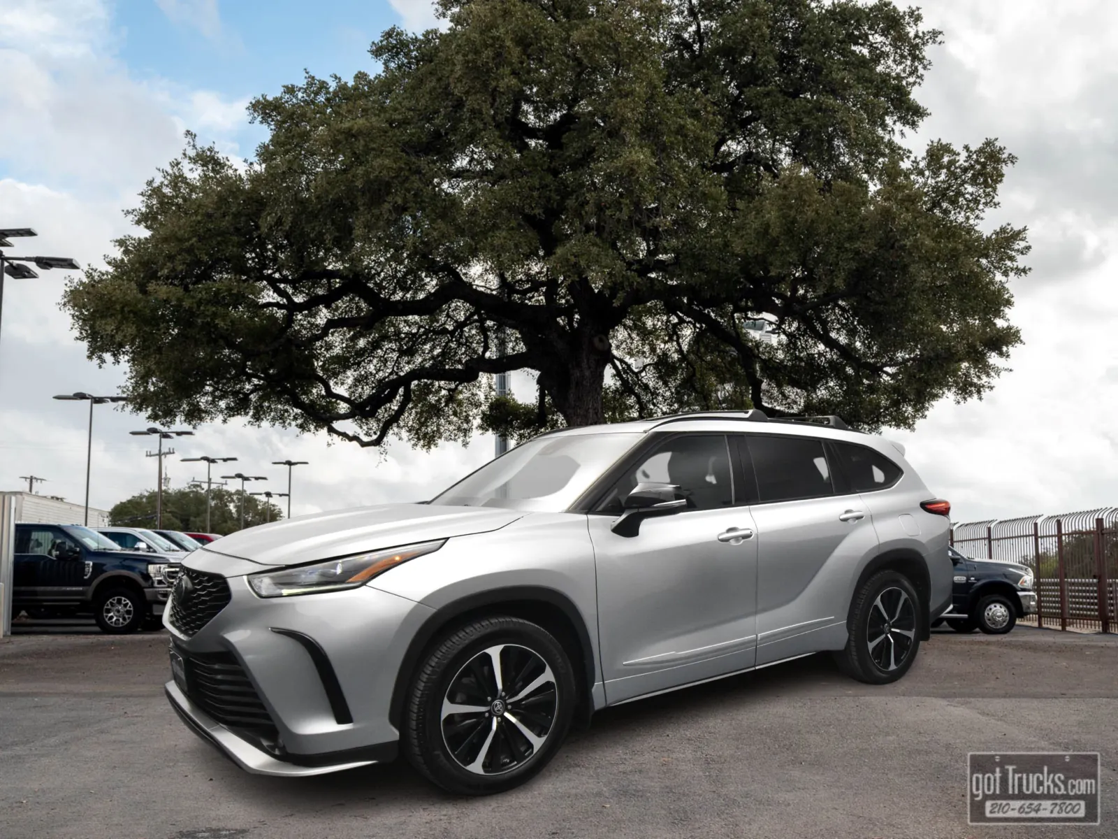 2021 Toyota Highlander XSE 4x2 V6's photo
