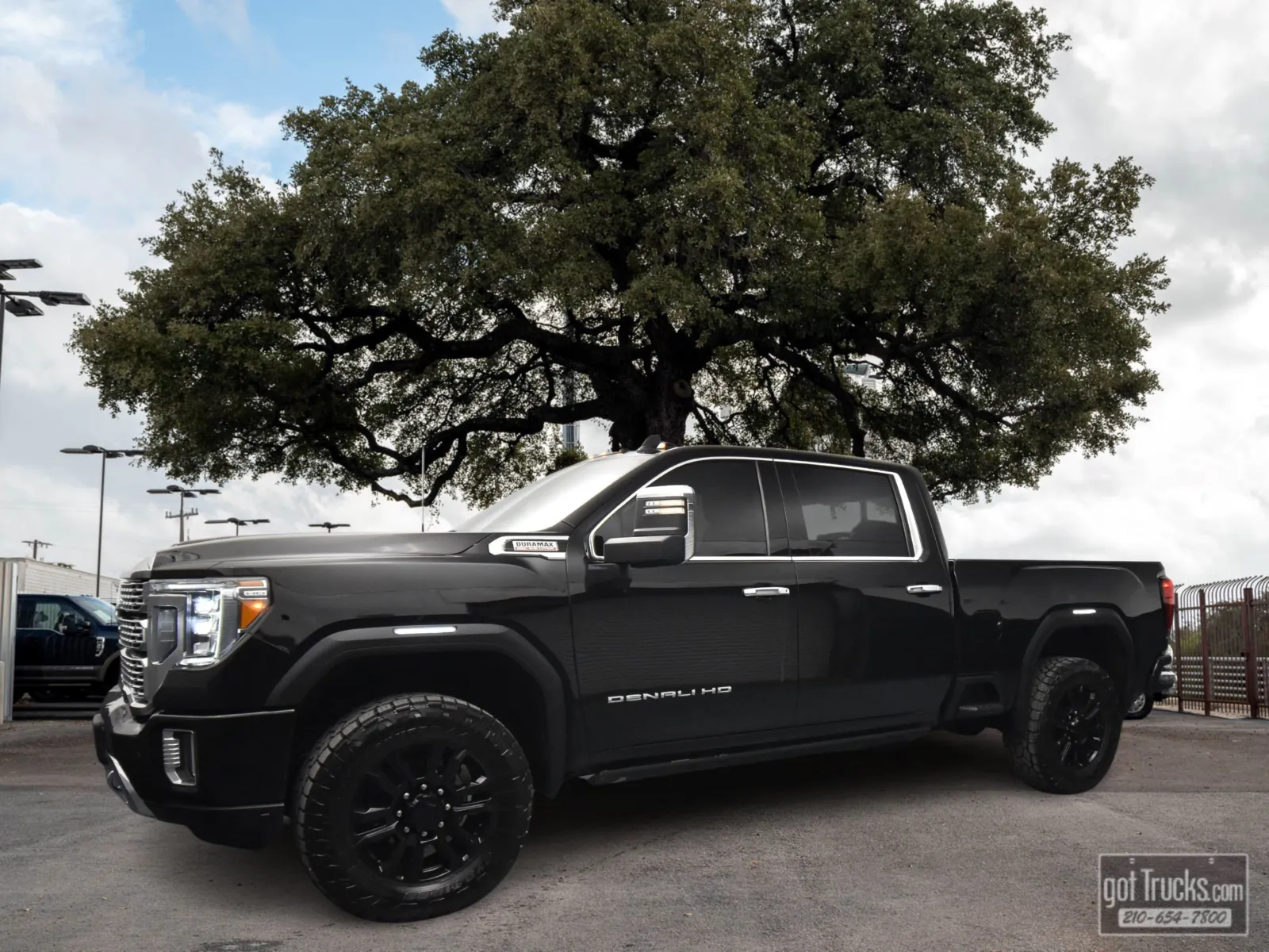 2022 GMC Sierra 4WD Crew Cab Standard Box Denali's photo