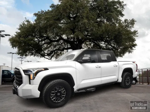 White 2024 Toyota Tundra SR5 for sale in San Antonio, TX