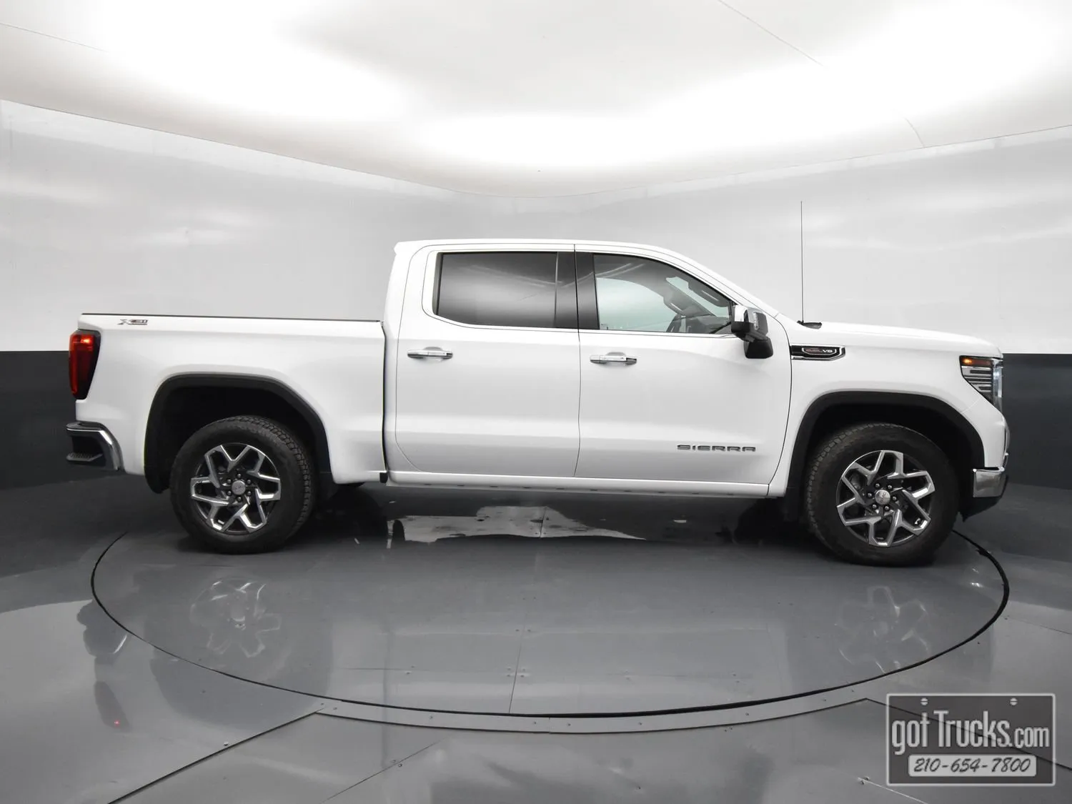 2023 GMC Sierra 1500 SLT - Photo 52