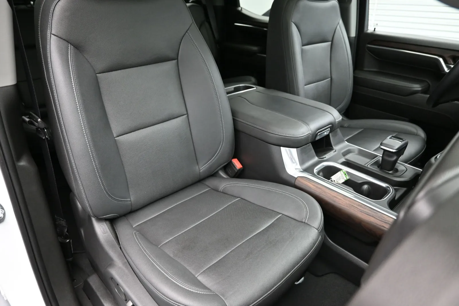 2023 GMC Sierra 1500 SLT - Photo 42