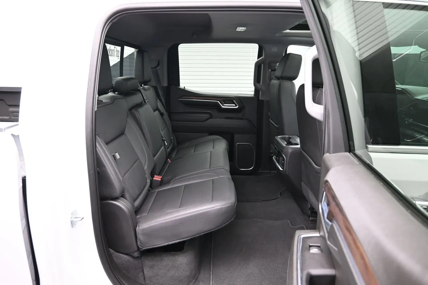 2023 GMC Sierra 1500 SLT - Photo 12