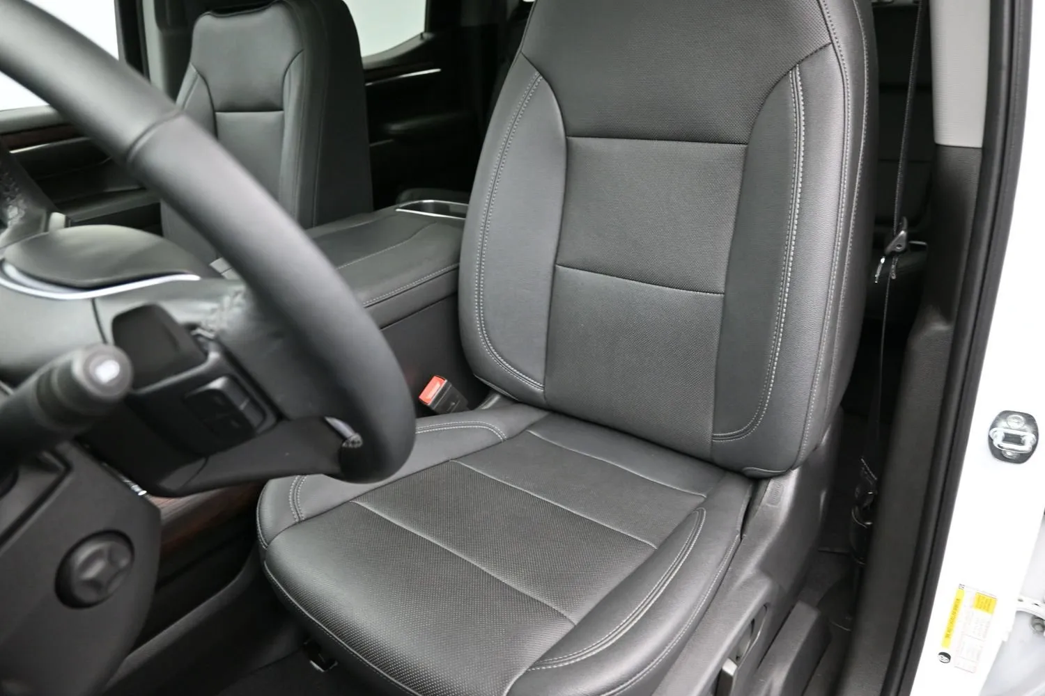 2023 GMC Sierra 1500 SLT - Photo 21
