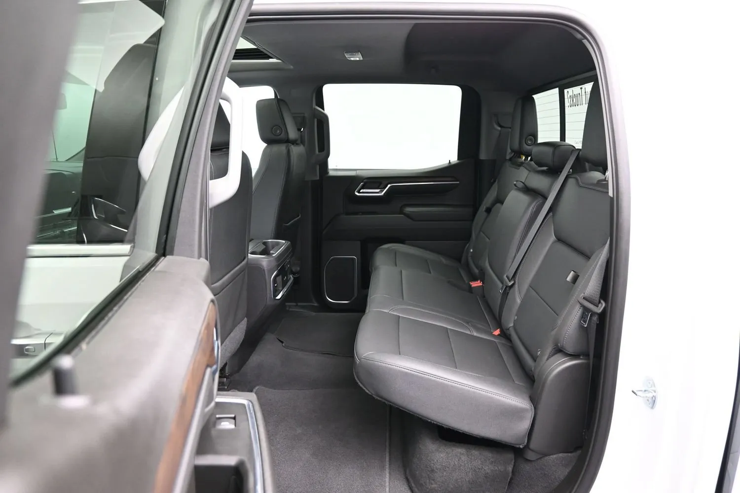 2023 GMC Sierra 1500 SLT - Photo 11