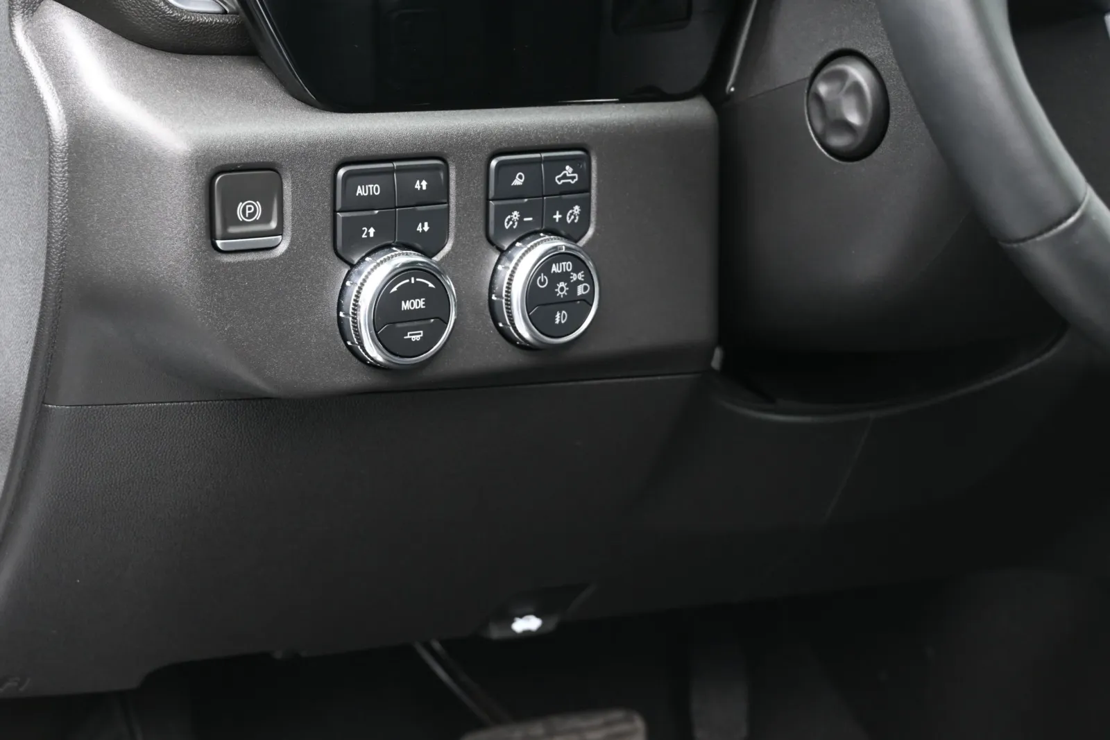 2023 GMC Sierra 1500 SLT - Photo 23
