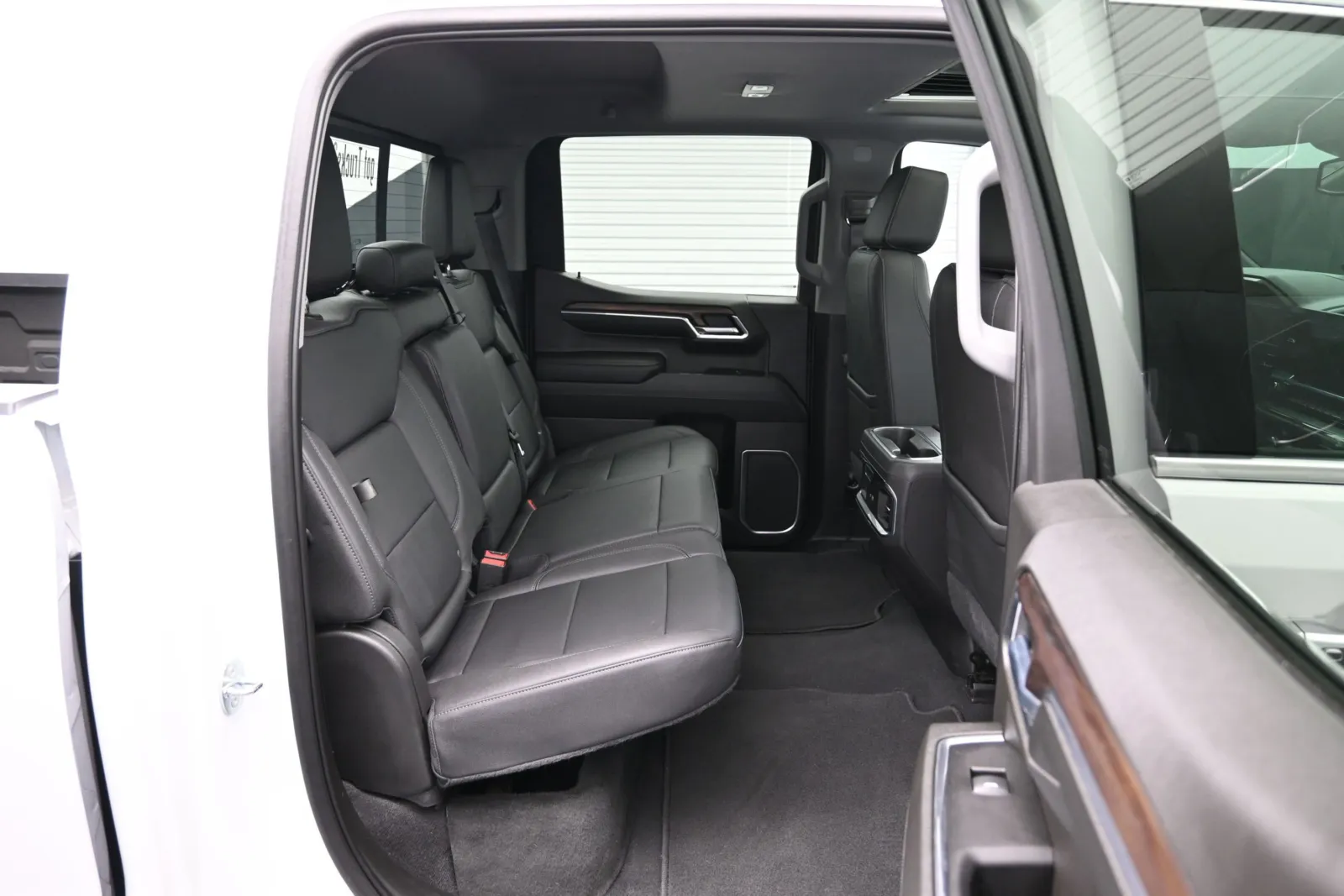 2023 GMC Sierra 1500 SLT - Photo 12