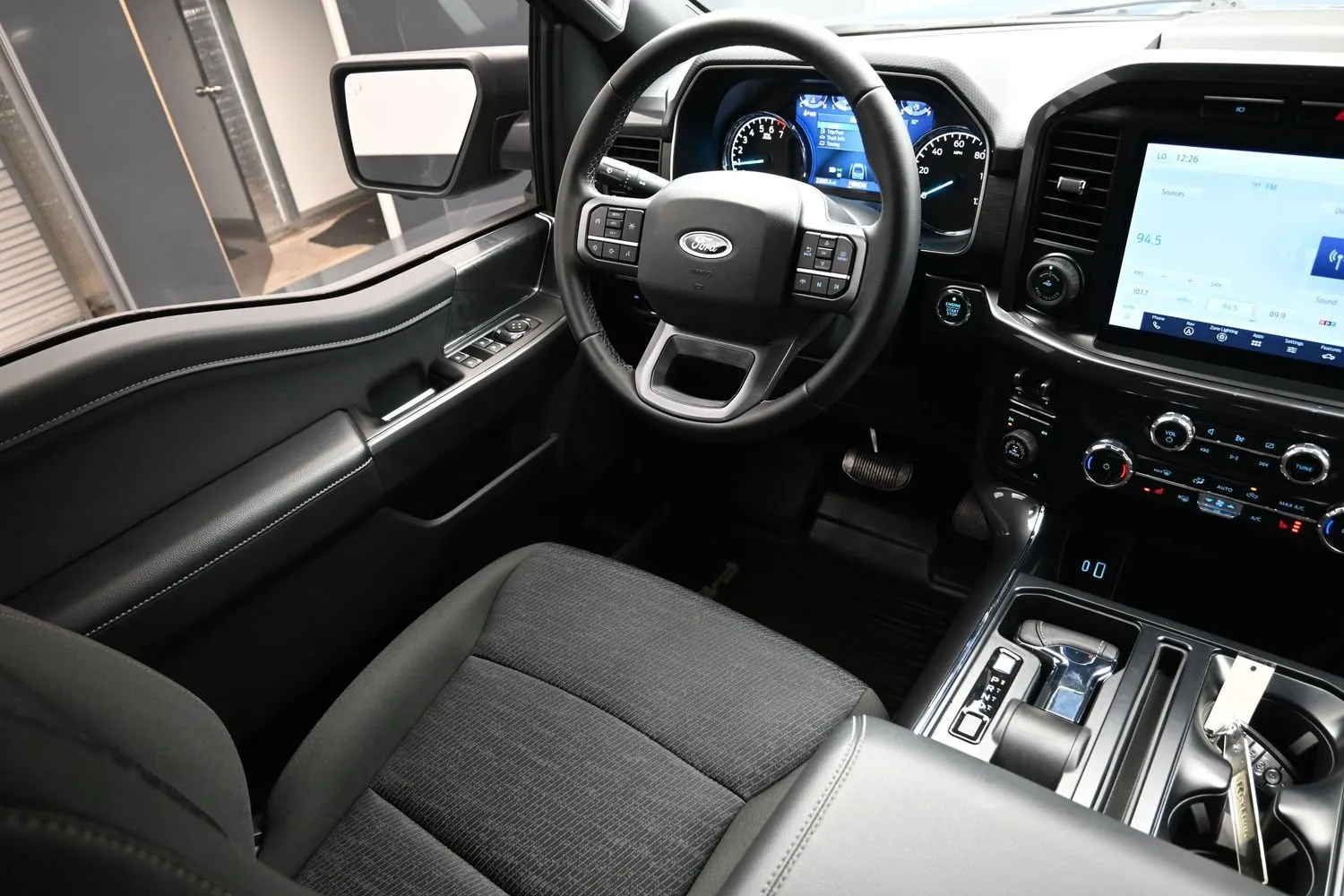 2023 Ford F-150 XLT - Photo 24