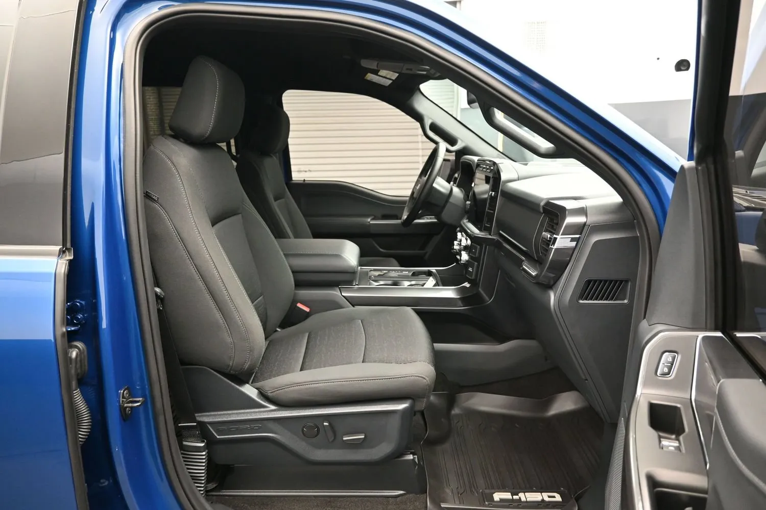 2023 Ford F-150 XLT - Photo 13