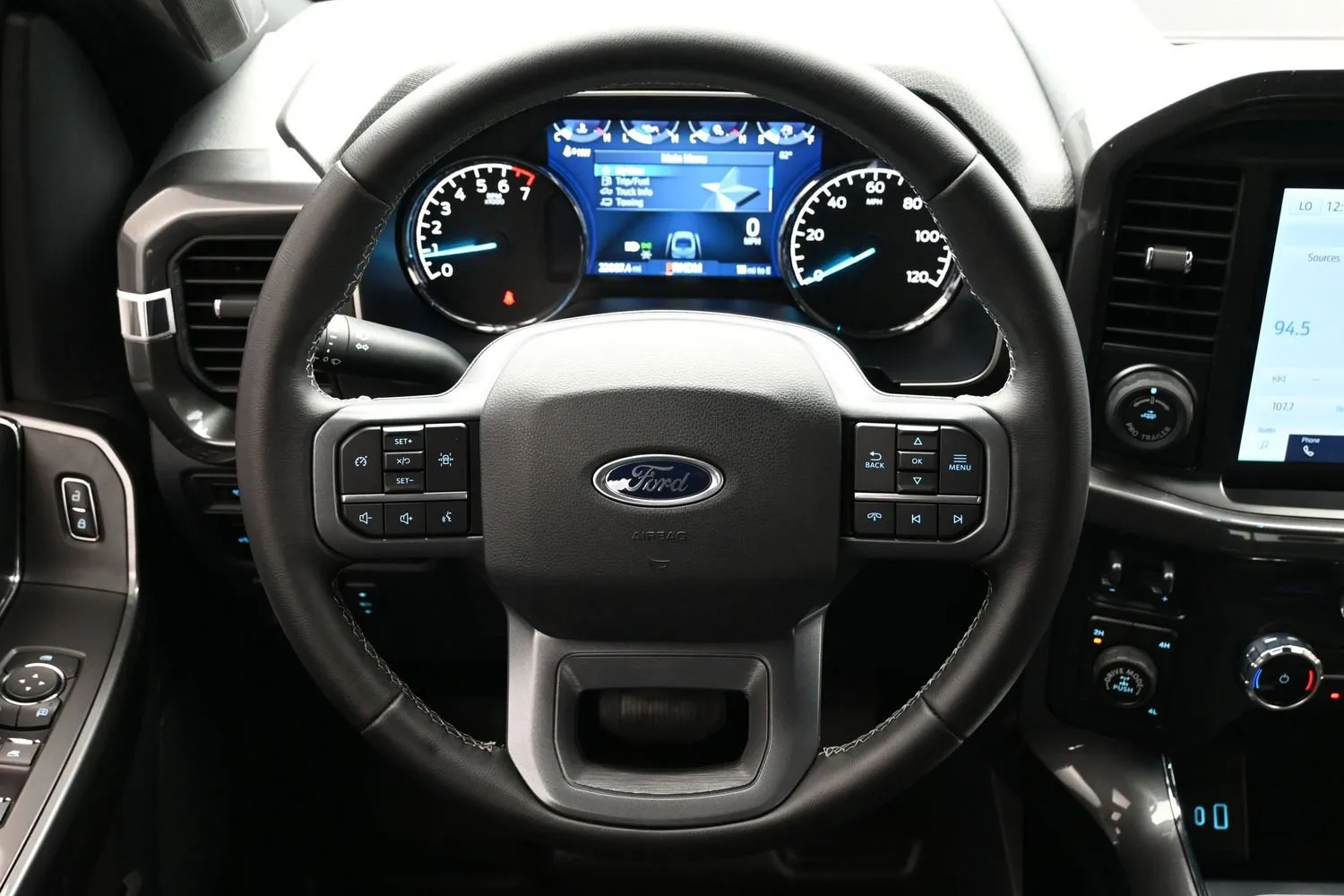 2023 Ford F-150 XLT - Photo 15