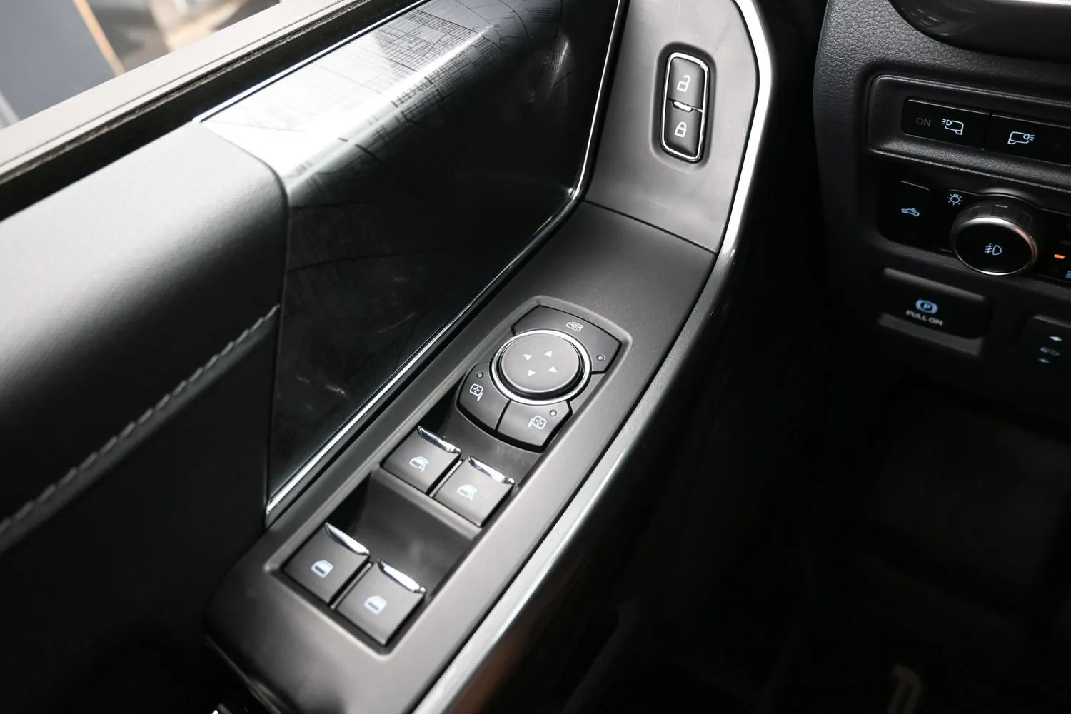 2023 Ford F-150 XLT - Photo 25