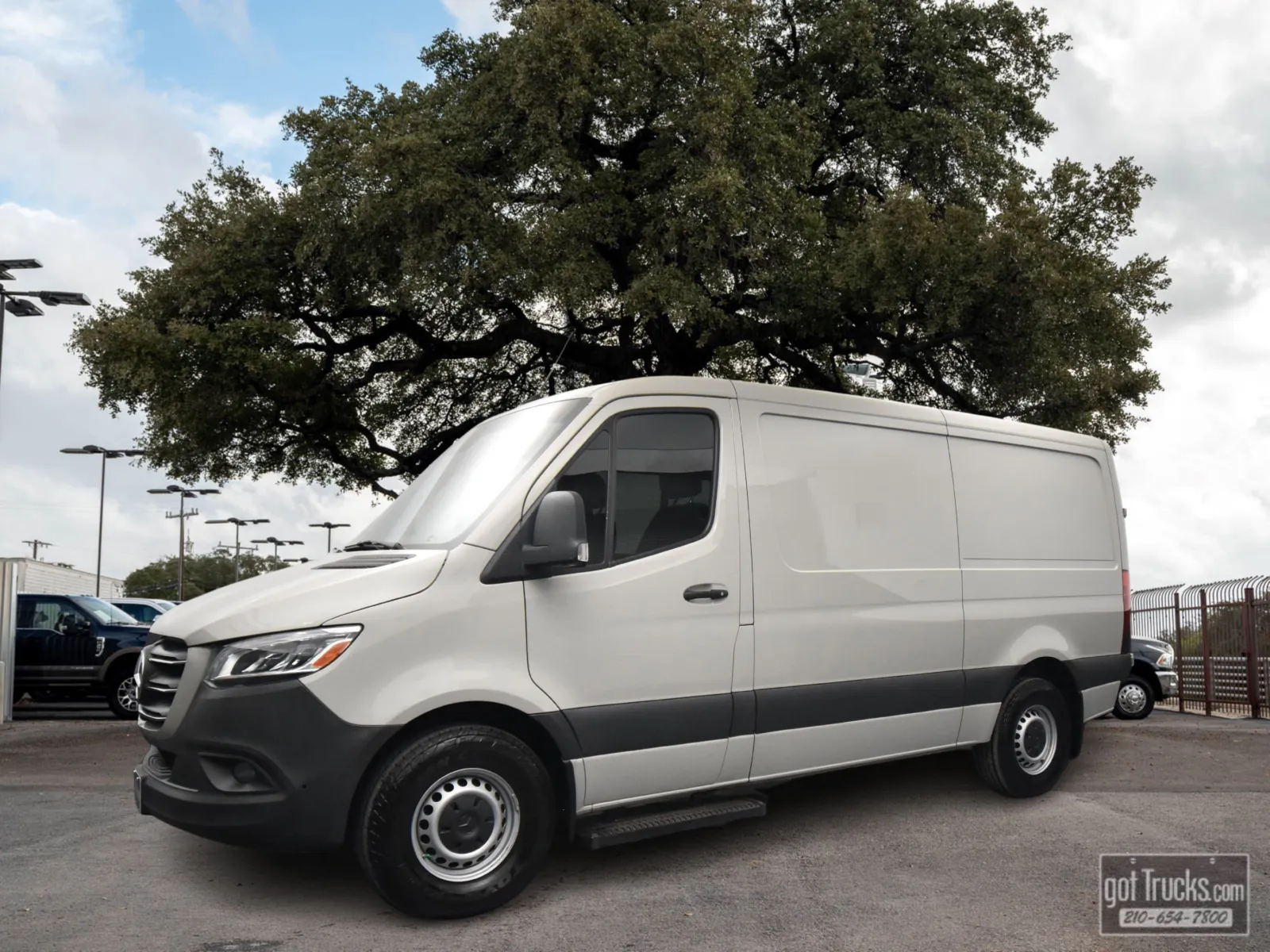 2022 Mercedes-Benz Sprinter 2500 144 WB 2.0D's photo
